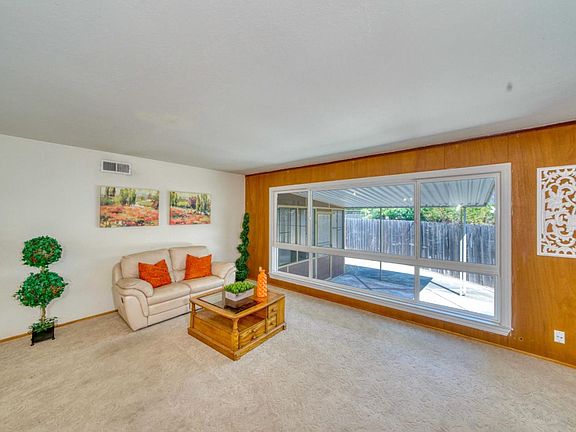 5th image of 13901 Ravenwood Dr