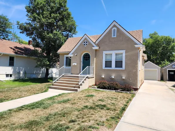 309 S Oak St, Grand Island, NE 68801