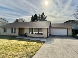 5704 Upland Dr, Klamath Falls, OR 97603