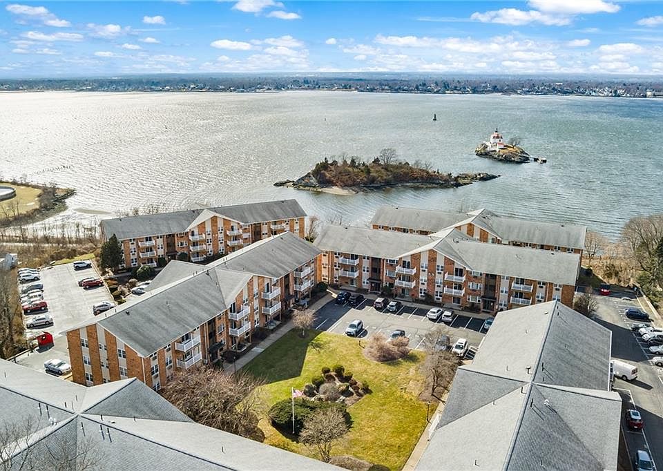 41 Bullocks Point Ave APT 1C, Riverside, RI 02915 Zillow
