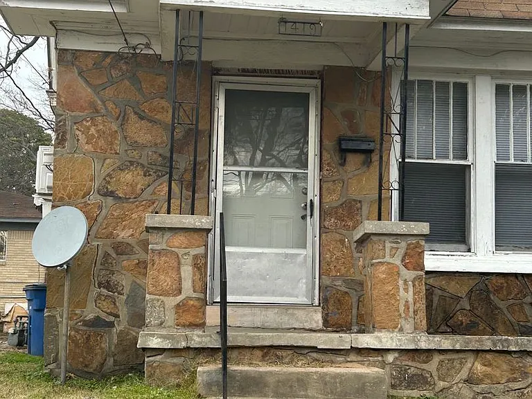 1417 W 11th St — Photo 10