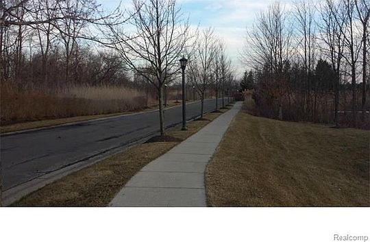 3rd image of 28369 Carlton Way Dr #1