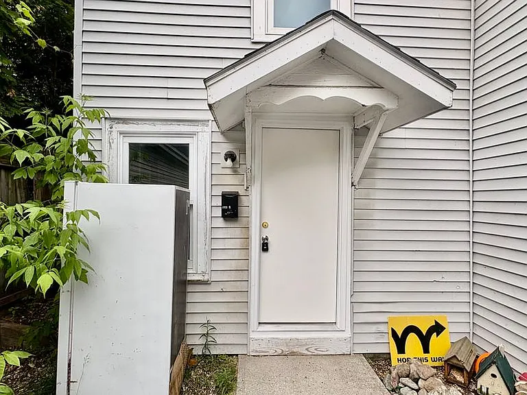 214 Pine St #216 — Photo 1