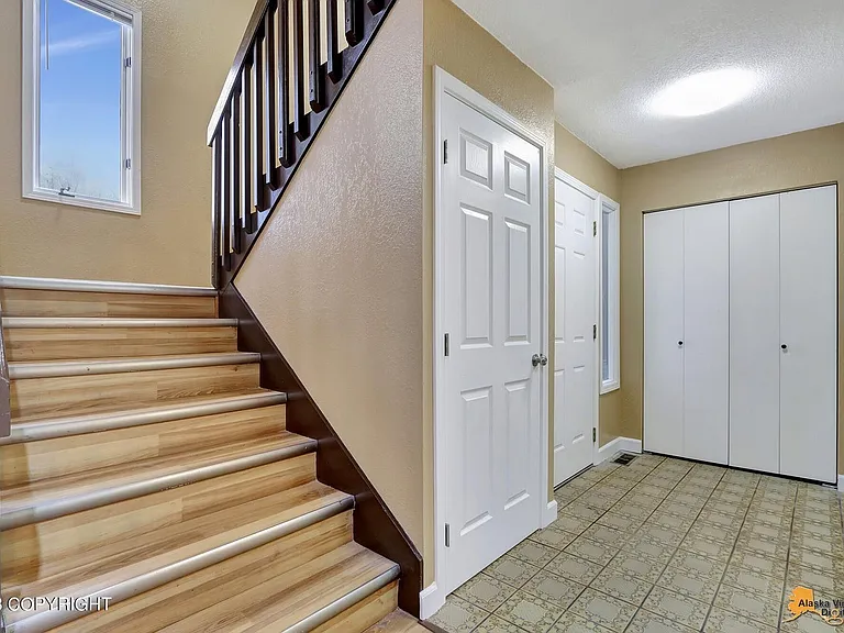2905 Turnagain St — Photo 29
