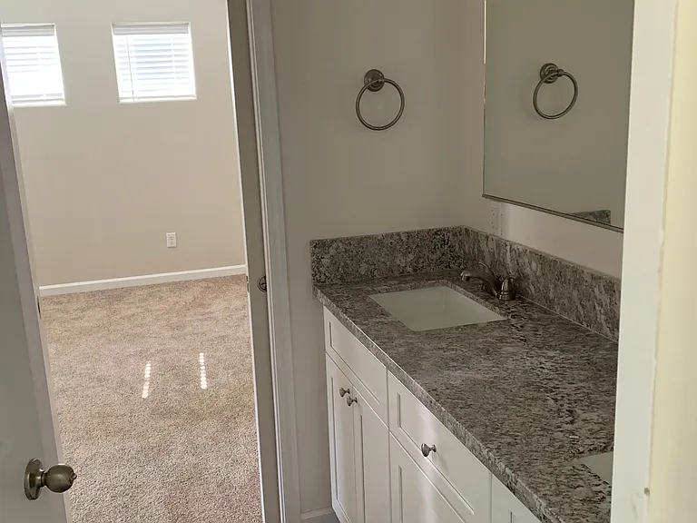 261 E Prosperity Ave — Photo 12