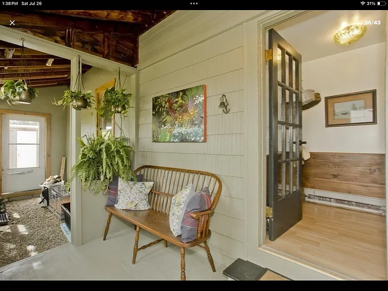 1049 Upper Church St — Photo 8