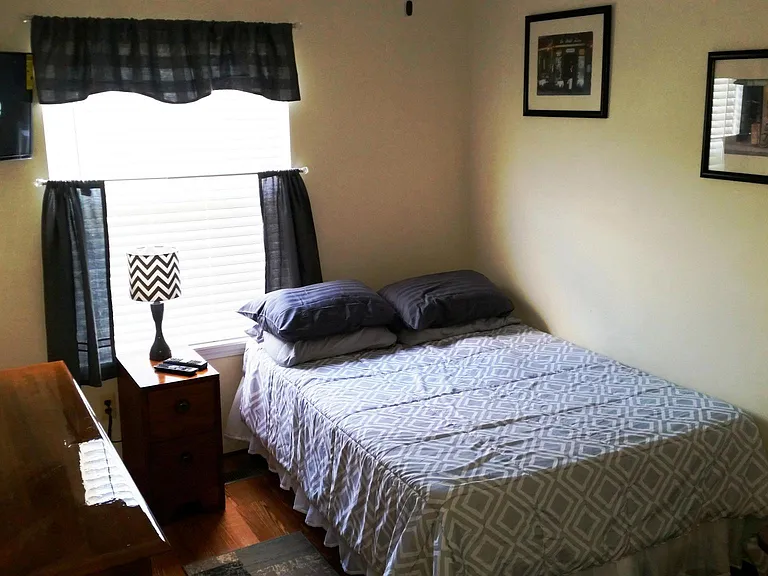 South Bedroom. Full bed & 32" TV