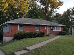 16301 E Queen Ridge Dr, Independence, MO 64050