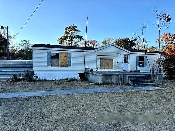 2nd image of 12015 Parkwood St