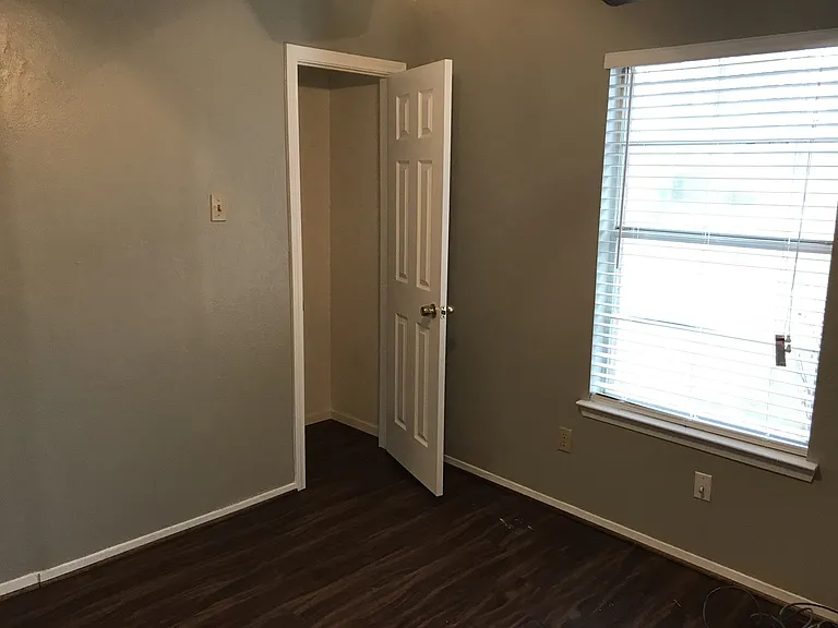 148 Bowie Ln — Photo 13