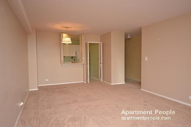 1st image of 555 W Cornelia Ave APT 701