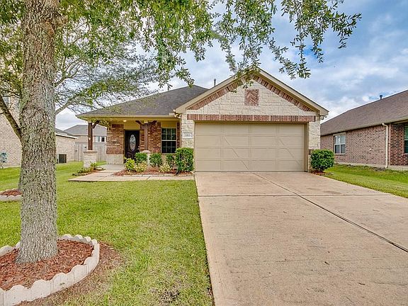 2nd image of 3313 Trail Hollow Dr