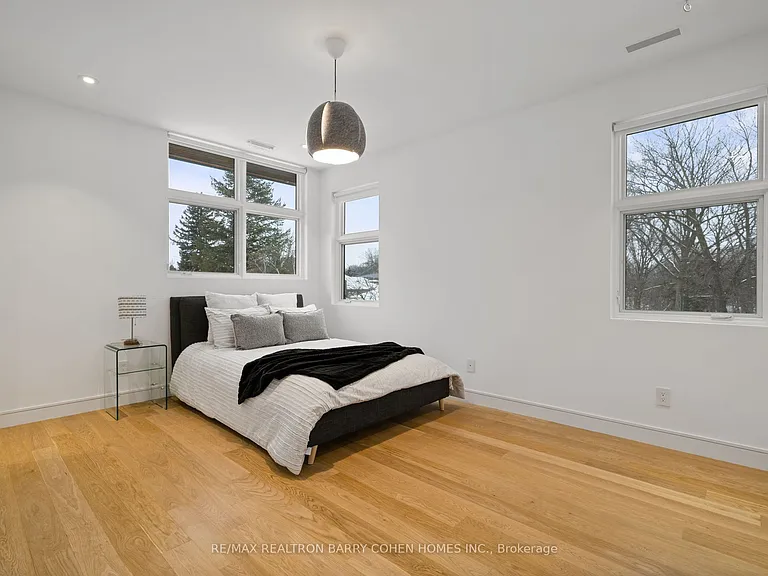 58 Timberlane Dr — Photo 31