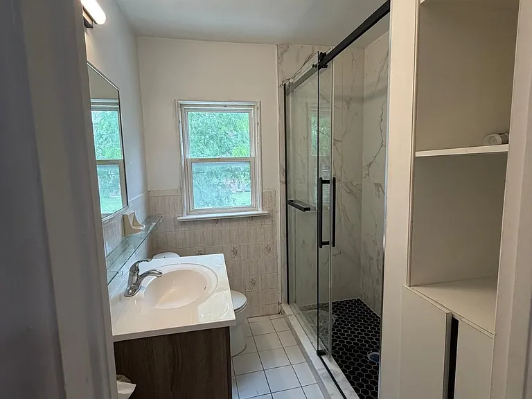 462 Midland Ave — Photo 8