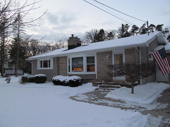 2nd image of 5835 Cloverfield Dr
