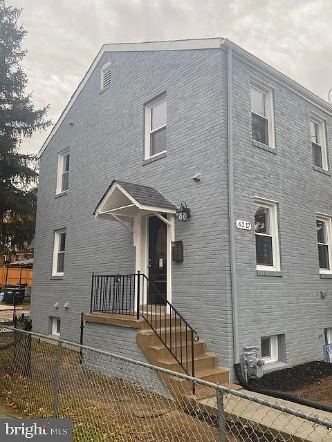 6217 Kansas Ave NE photo 1