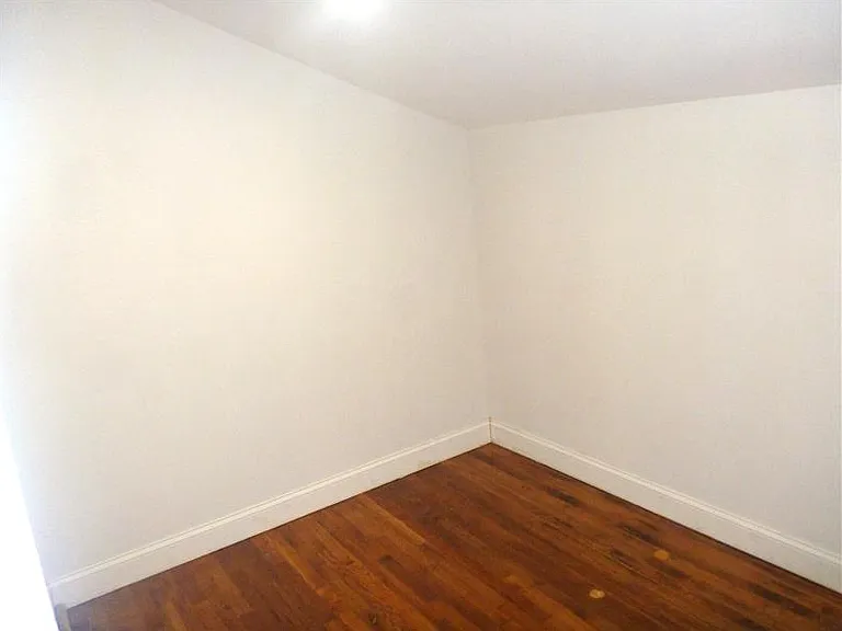 15 Vernon Ave #3 — Photo 11
