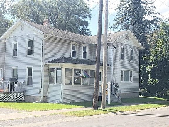 3rd image of 25 Water St