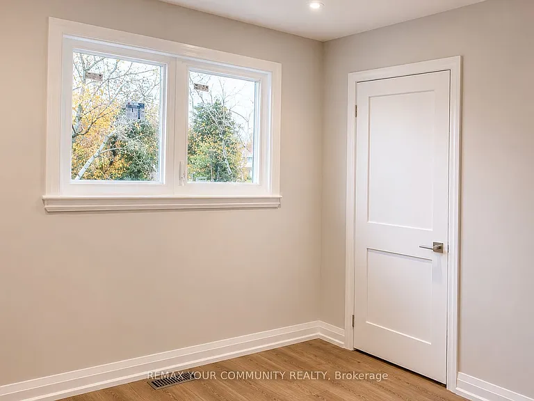 77 Beswick Dr — Photo 14