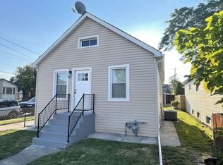 6076 S 75th Ct, Summit, IL 60501