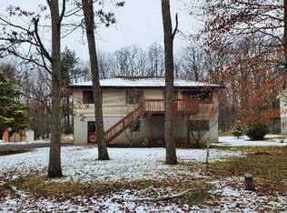 354 Charles Folly Rd, Bartonsville, PA 18321