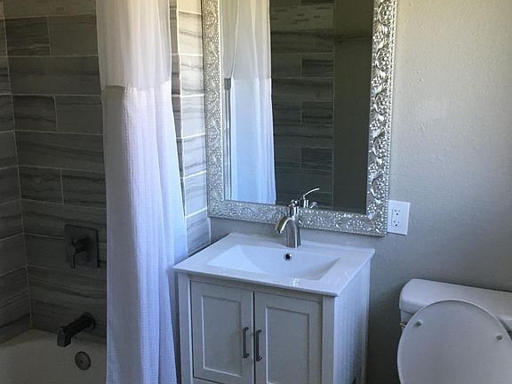 Main bedroom bathroom