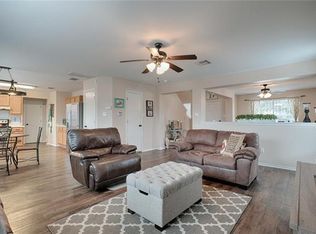 2206 Canvas Back Dr, Taylor, TX 76574