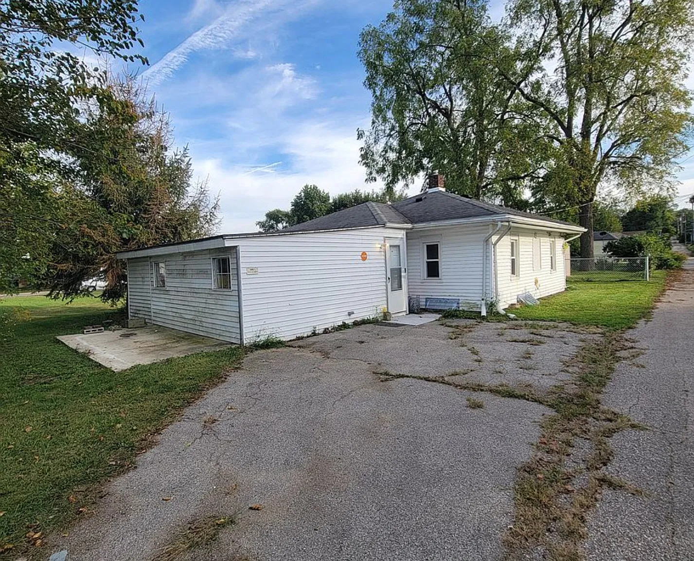 809 S Middleboro Ave — Photo 2