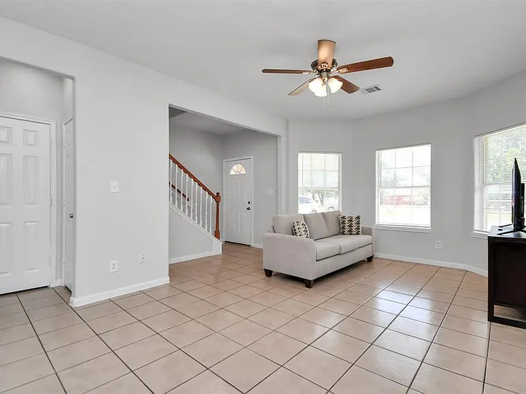 8102 Rhobell St #A — Photo 36