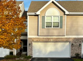 57 Colonial Ct, Streamwood, IL 60107