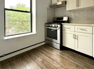 731 Washington Ave APT 2R, Brooklyn, NY 11238