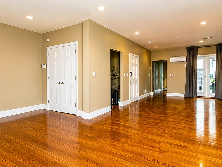 9 Auburn St #2 — Photo 7