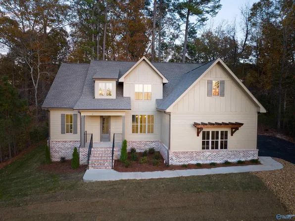 3445 Creek Path Rd, Guntersville, AL 35976