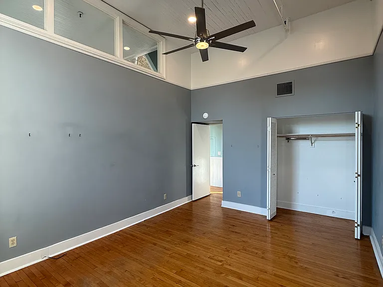 409 Madison Ave #303 — Photo 8