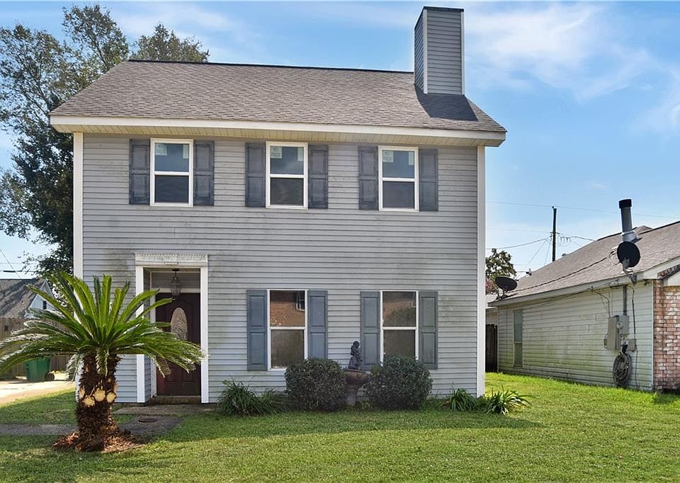 1st image of 108 River Point Dr