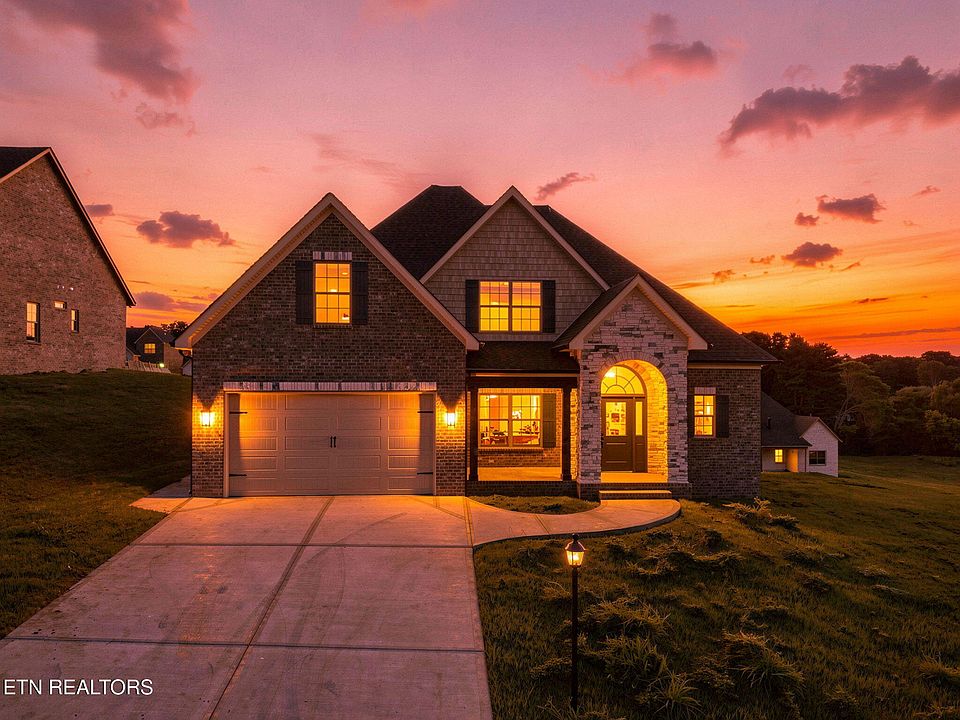 1st image of 332 Rugby Manor Ln