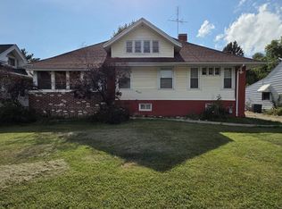 116 Olive St, Galesburg, IL 61401