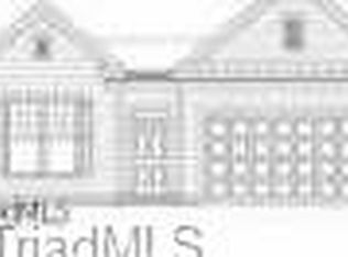 911 Leach Avenue Trl, Thomasville, NC 27360