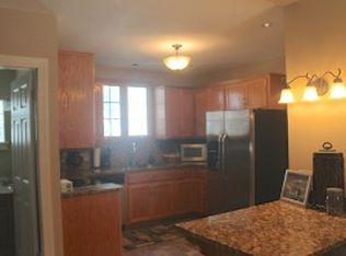 1341 S 72nd St, West Allis, WI 53214