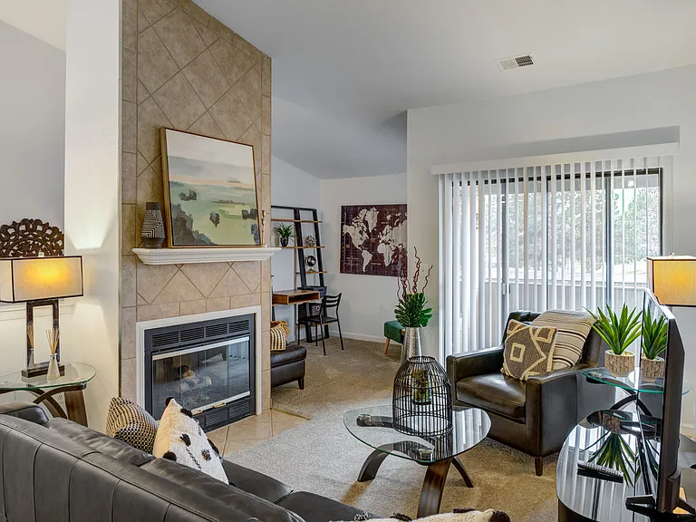 Laurel Valley Apartments — Photo 4