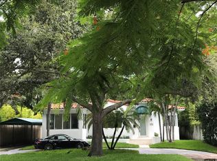 445 W 51st St, Miami Beach, FL 33140