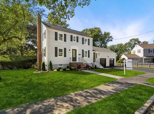 37 Elmcrest Rd, Wakefield, MA 01880