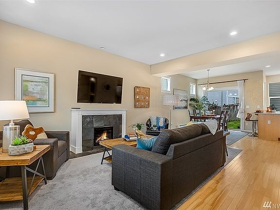 4th image of 3817 S Holly Park Dr