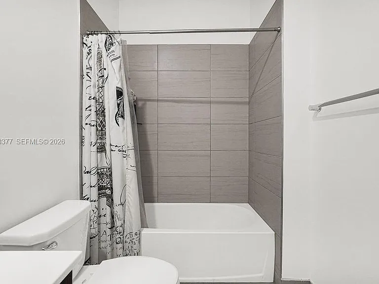 10533 NW 81st St — Photo 15