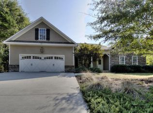 216 Chatuga Way, Loudon, TN 37774