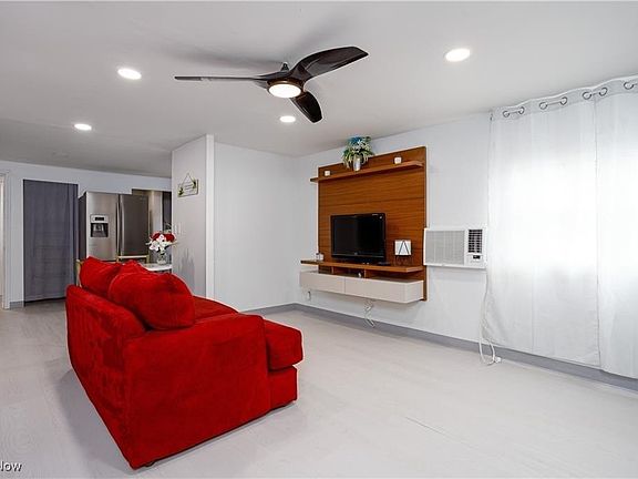 4th image of 14740 Oak Grove Dr #18
