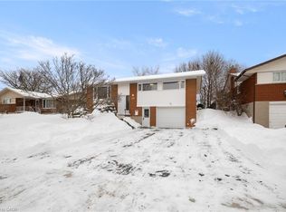 212 Winfield Ave, Waterloo, ON N2J 3M9