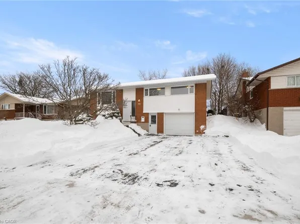 212 Winfield Ave, Waterloo, ON N2J 3M9