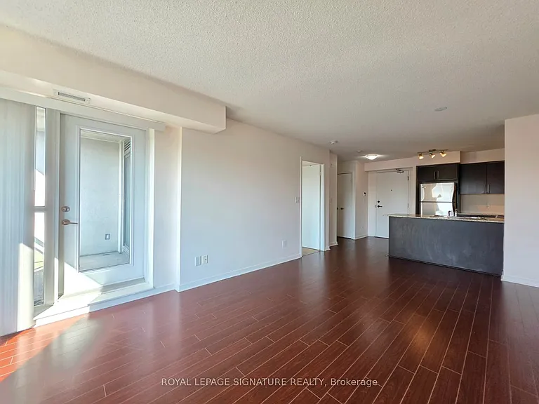 120 Dallimore Cir #504 — Photo 6