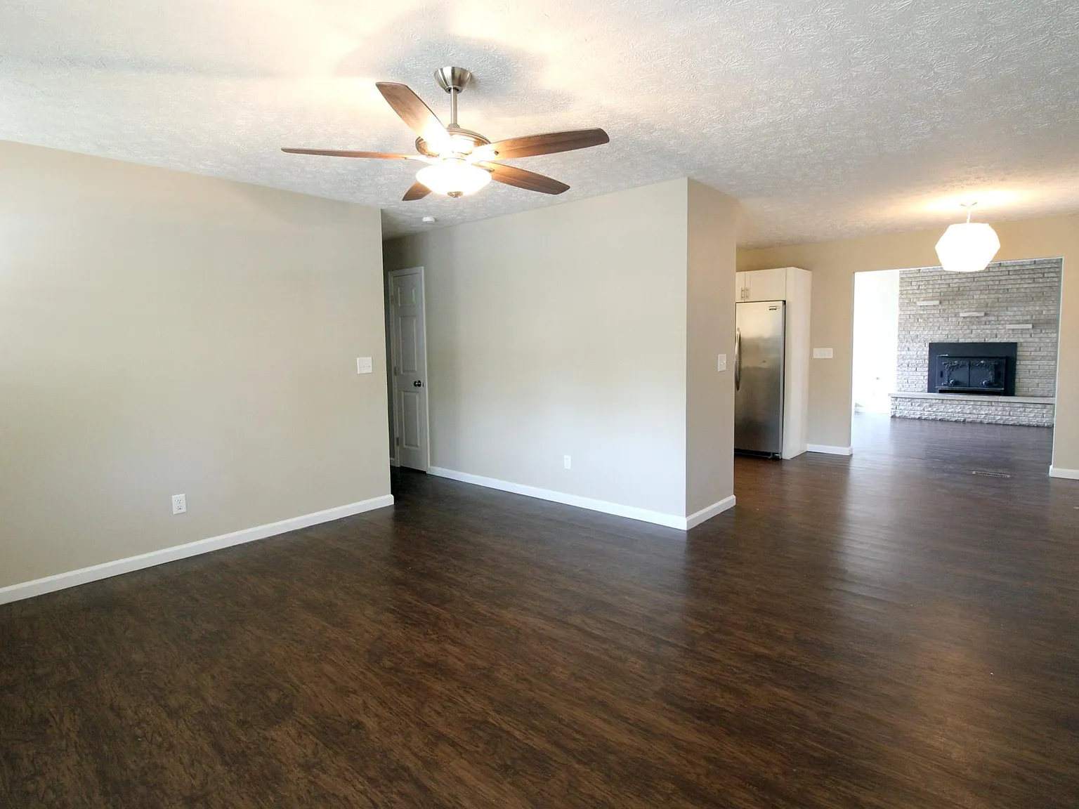 3 bed, 1377 sqft, $1,495 — Photo 4